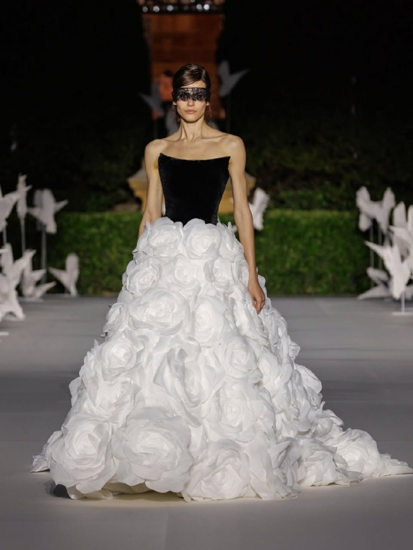 Неделя свадебной моды в Барселоне — 2027: