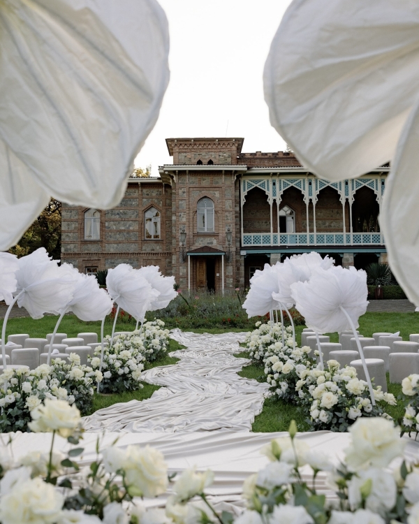 Интервью с невестой: «Мне ближе эстетика готики