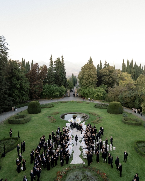 Интервью с невестой: «Мне ближе эстетика готики