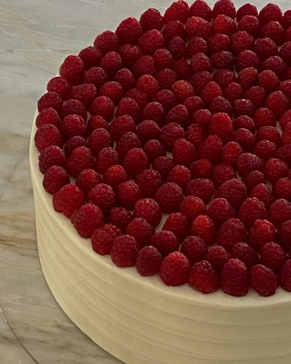 Где заказать дизайнерский свадебный торт в Москве?