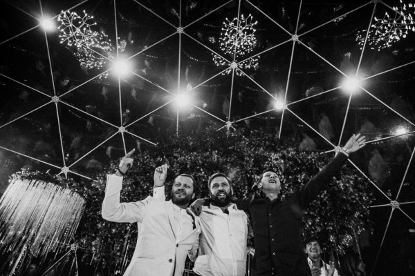 Свадьба в прозрачном шаре