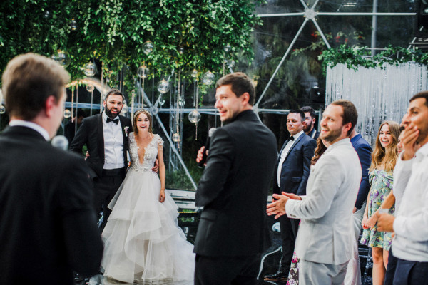 Свадьба в прозрачном шаре