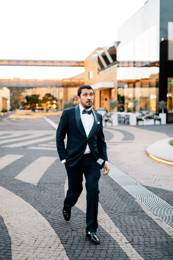 Ведущие Константин Анисимов