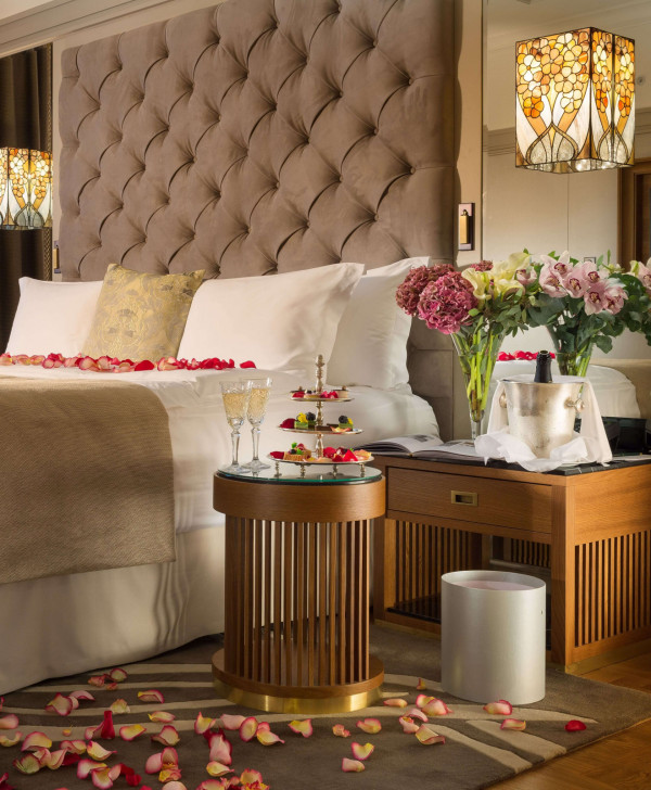 «Метрополь»: интервью с представителями легендарного исторического отеля