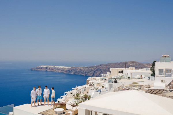 #MarryMeOnSantorini: белоснежная свадьба в Греции