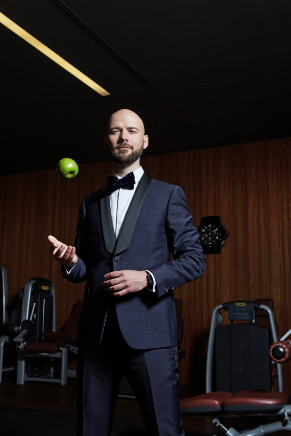 It's a Man's World: ведущие примерили образы