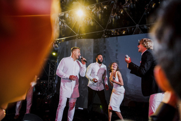 Свадьба в прозрачном шаре