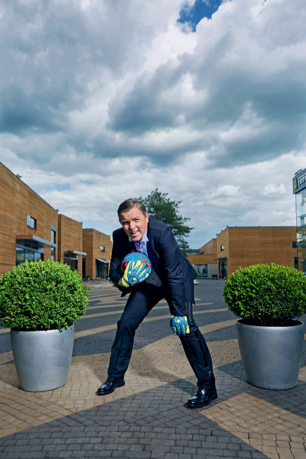 It's a Man's World: ведущие примерили образы