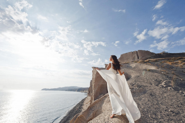 #MarryMeOnSantorini: белоснежная свадьба в Греции