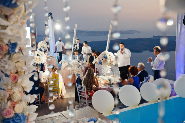 #MarryMeOnSantorini: белоснежная свадьба в Греции