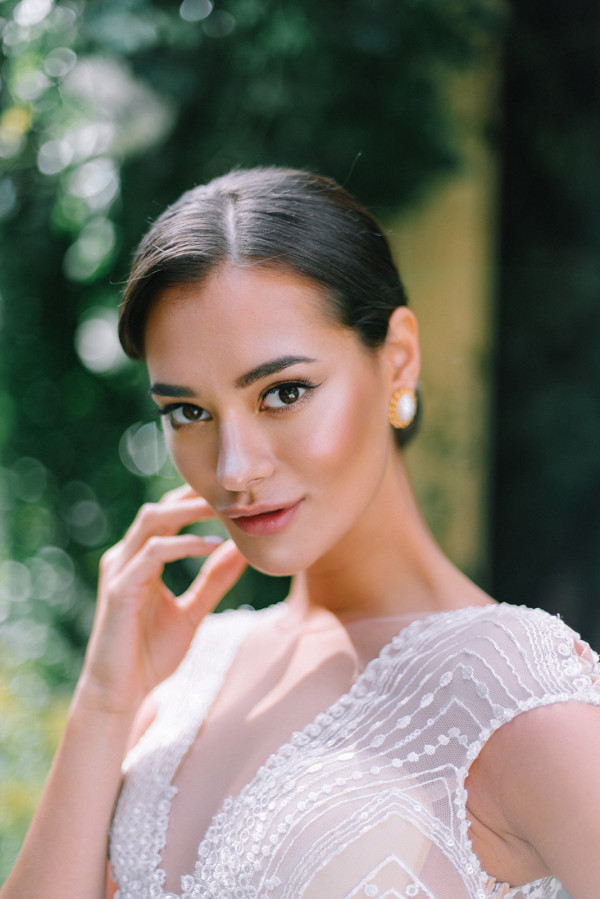 Сияющая кожа — основа свадебного макияжа