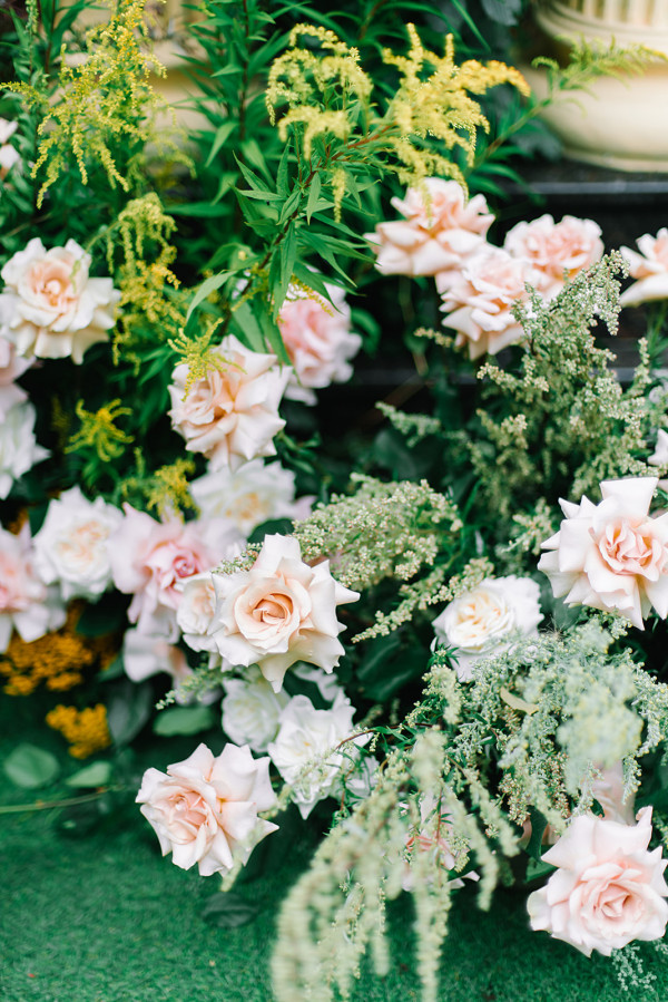 Сияющая кожа — основа свадебного макияжа