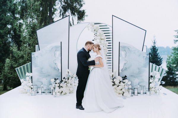 Как выбрать оформление для свадьбы, если нет