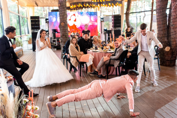 Mulatwedding: в Киеве прошла громкая свадьба ведущего