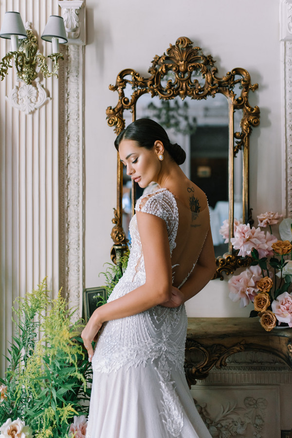 Сияющая кожа — основа свадебного макияжа