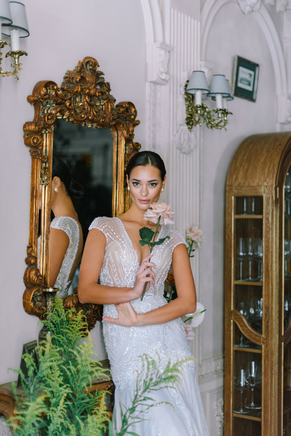 Сияющая кожа — основа свадебного макияжа