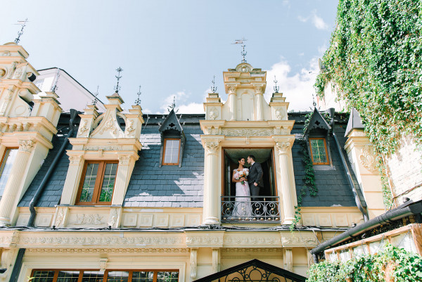 Сияющая кожа — основа свадебного макияжа