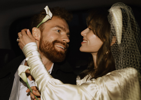 Предсвадебная съемка на катере в Санкт-Петербурге