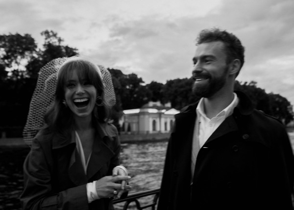 Предсвадебная съемка на катере в Санкт-Петербурге