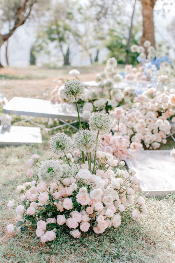 Итальянский свадебный ужин под оливковыми деревьями