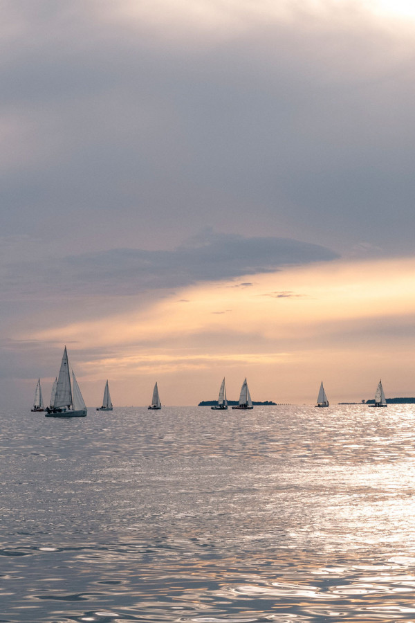 Предсвадебная съемка на яхте