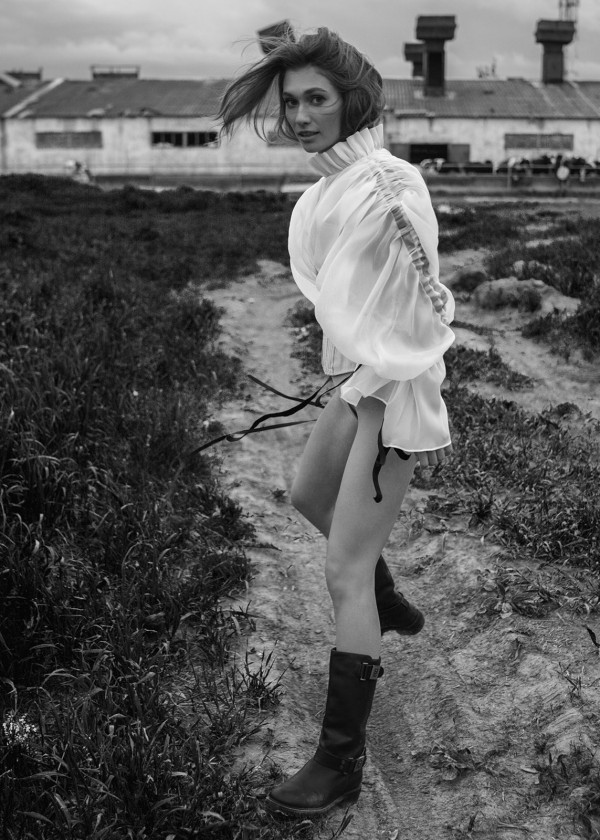 Фото на полароид — идея для предсвадебной