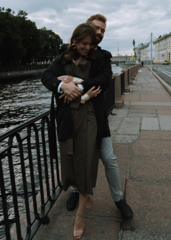 Предсвадебная съемка на катере в Санкт-Петербурге