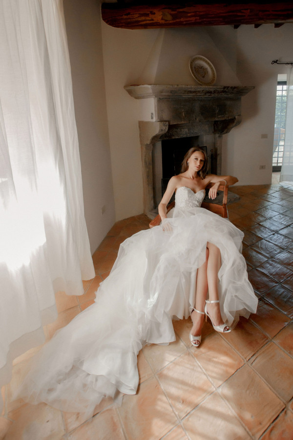 Итальянский свадебный ужин под оливковыми деревьями