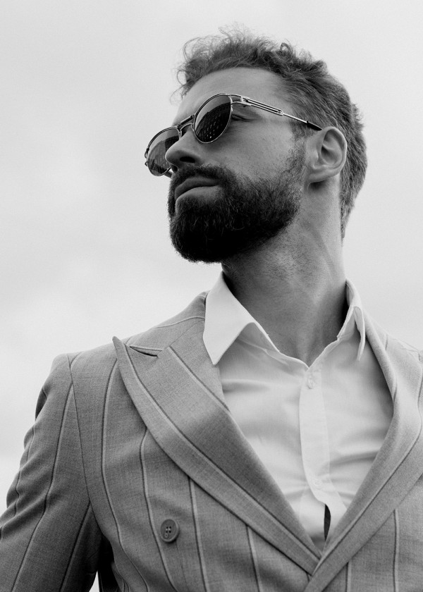 Предсвадебная съемка на катере в Санкт-Петербурге