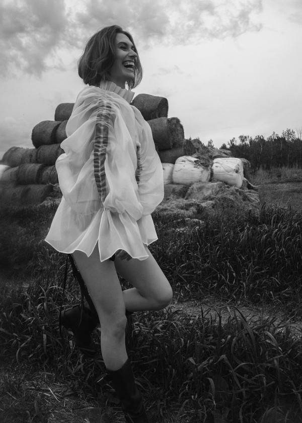 Фото на полароид — идея для предсвадебной