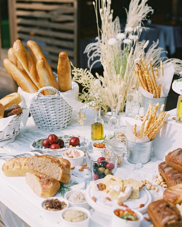 Банкет или фуршет? Какой формат выбрать для