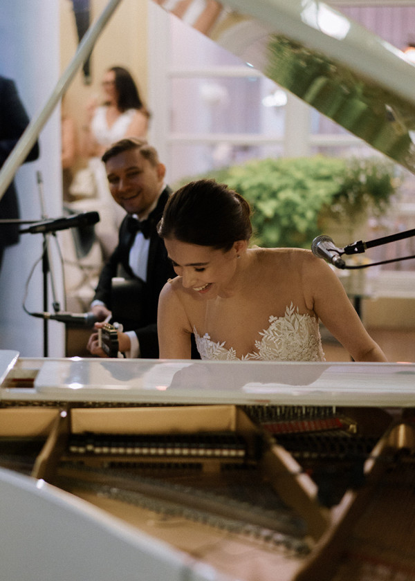 Трогательная церемония в подмосковном особняке