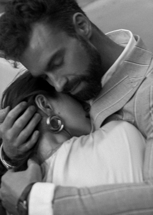 Предсвадебная съемка на катере в Санкт-Петербурге