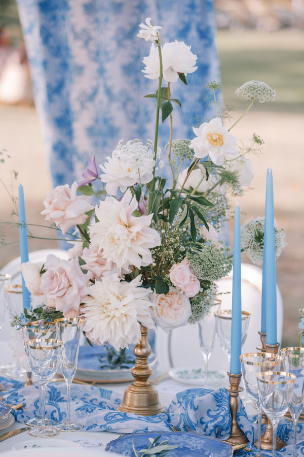 Итальянский свадебный ужин под оливковыми деревьями