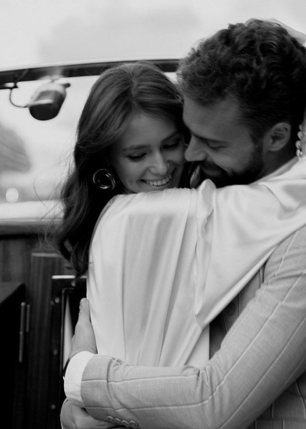 Предсвадебная съемка на катере в Санкт-Петербурге