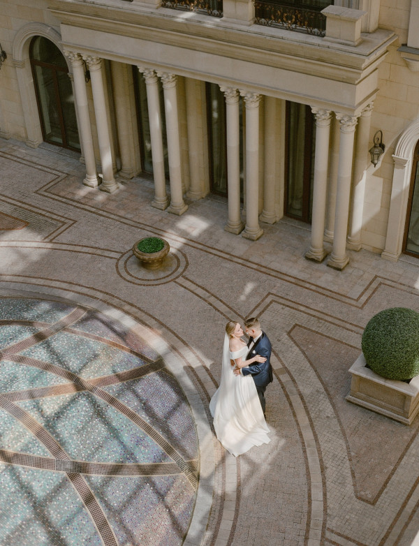 Воздушная свадьба в отеле The St. Regis