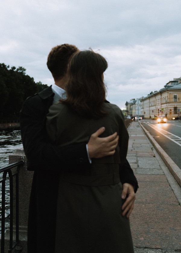 Предсвадебная съемка на катере в Санкт-Петербурге