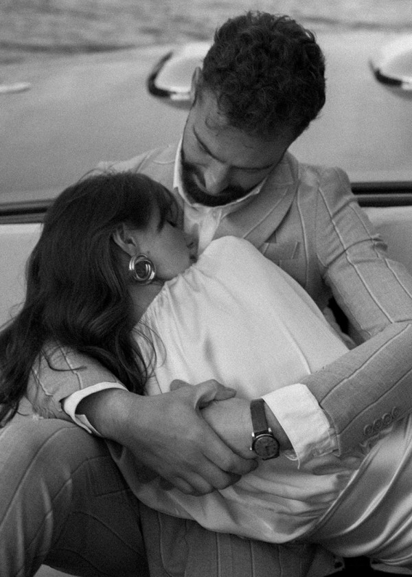 Предсвадебная съемка на катере в Санкт-Петербурге