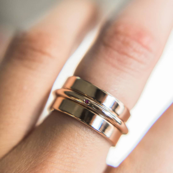 Отвечаем на неудобные вопросы об обручальных кольцах