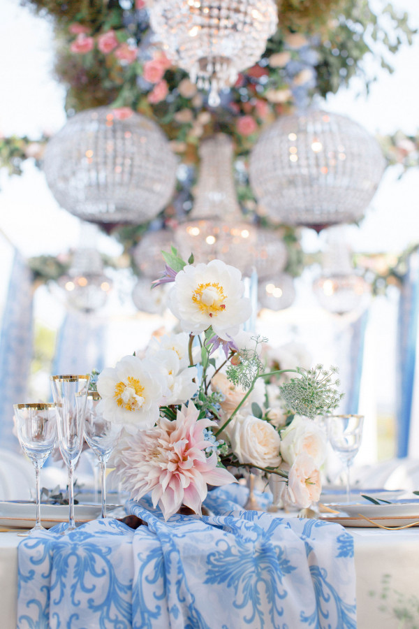 Итальянский свадебный ужин под оливковыми деревьями