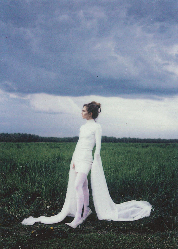 Фото на полароид — идея для предсвадебной