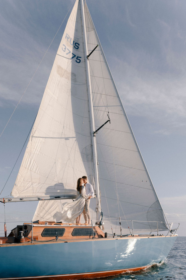 Предсвадебная съемка на яхте