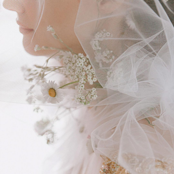 «Зацелованные» губы, легкие смоки и другие осенние