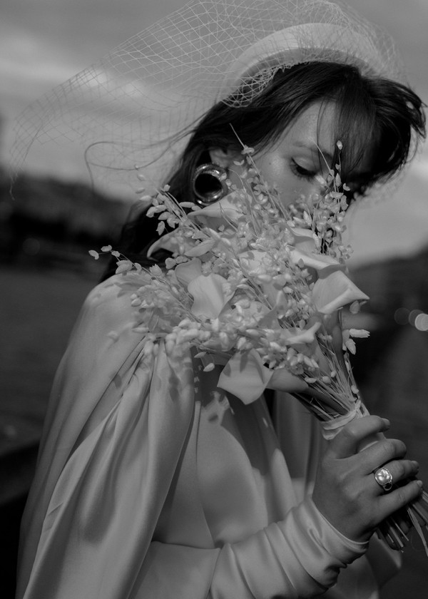 Предсвадебная съемка на катере в Санкт-Петербурге