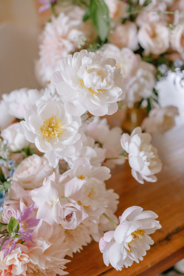 Итальянский свадебный ужин под оливковыми деревьями