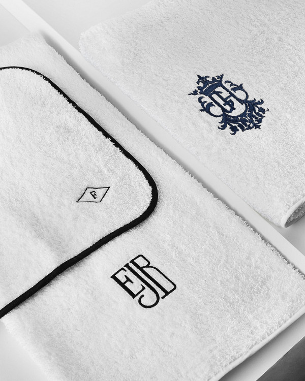 Где купить подарок на свадьбу?