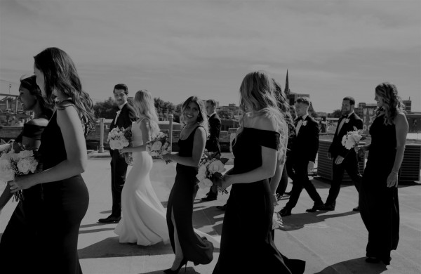 Свадьба в Чикаго с черно-белым дресскодом