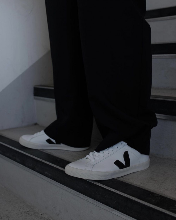 Небанальные кеды и кроссовки для удобного свадебного