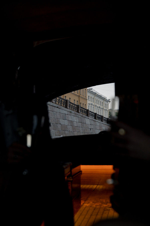 Черные босоножки, дождливый Петербург и свадьба с