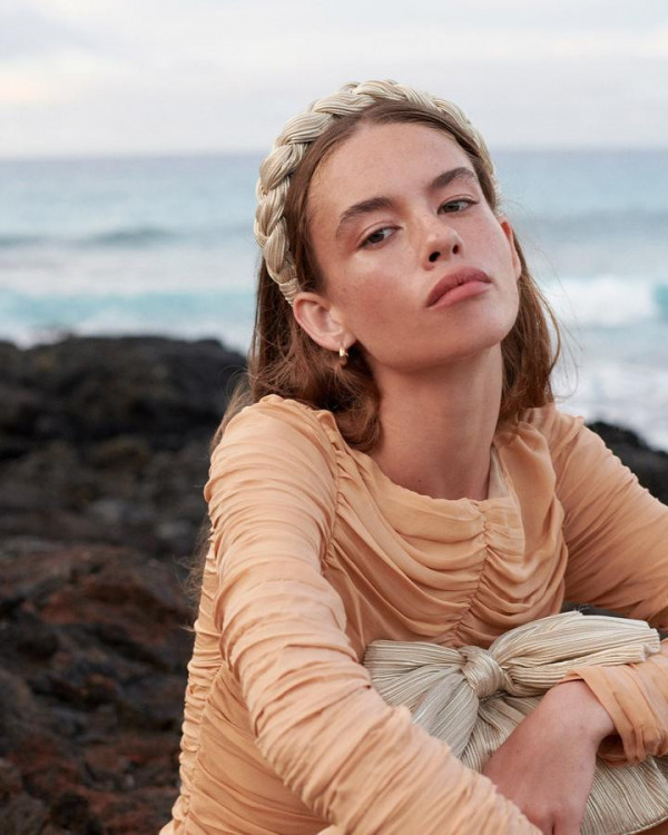 Ободки для свадебного образа